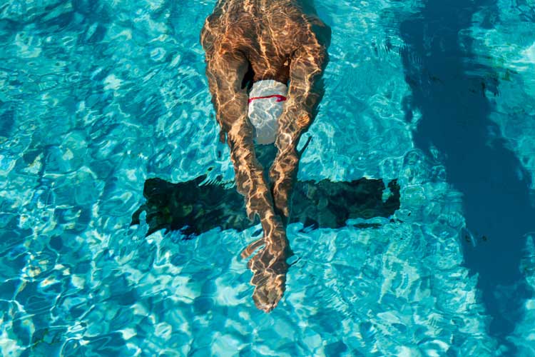 schwimmen im schwimmbad